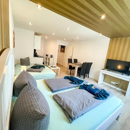 Mrs. Gold & Mr. 1 Apartman Bréma