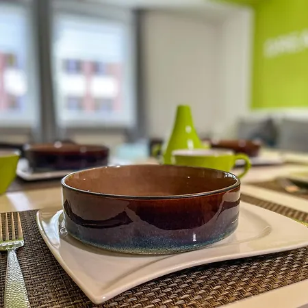 Mrs. Gold & Mr. 1 Apartman *